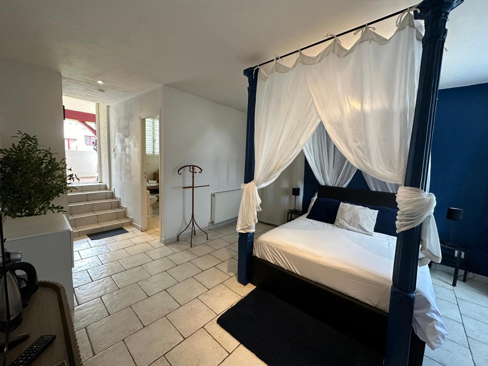 Nuit En Brenne Hotel Льо Блан Екстериор снимка